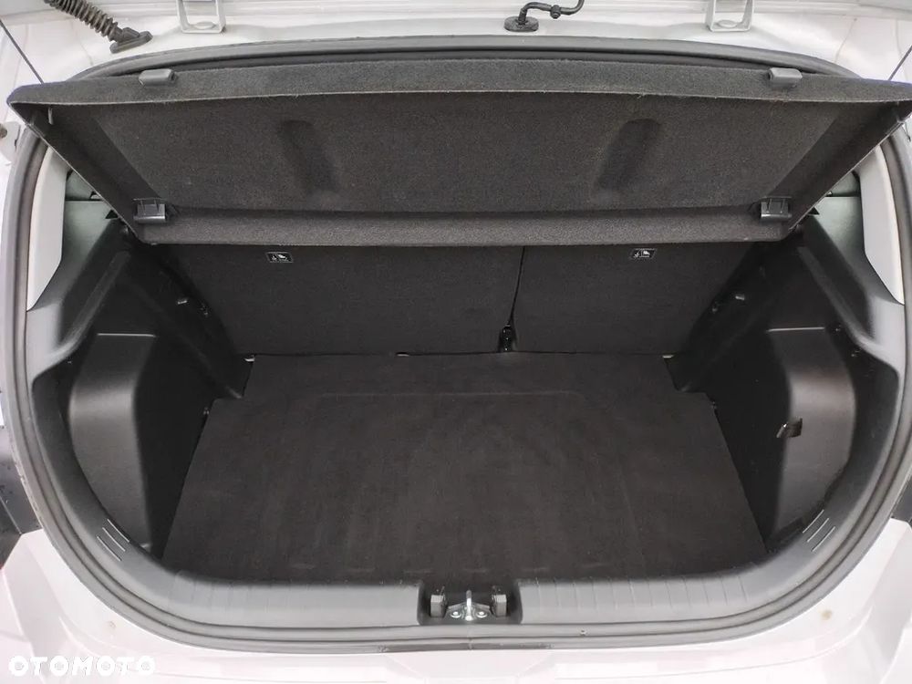 Hyundai i20 1.0 T-GDi Modern Black DCT - 17