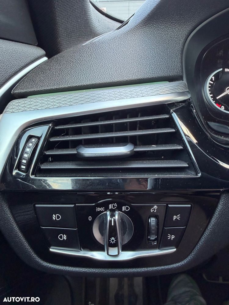 BMW Seria 5 520d AT - 14