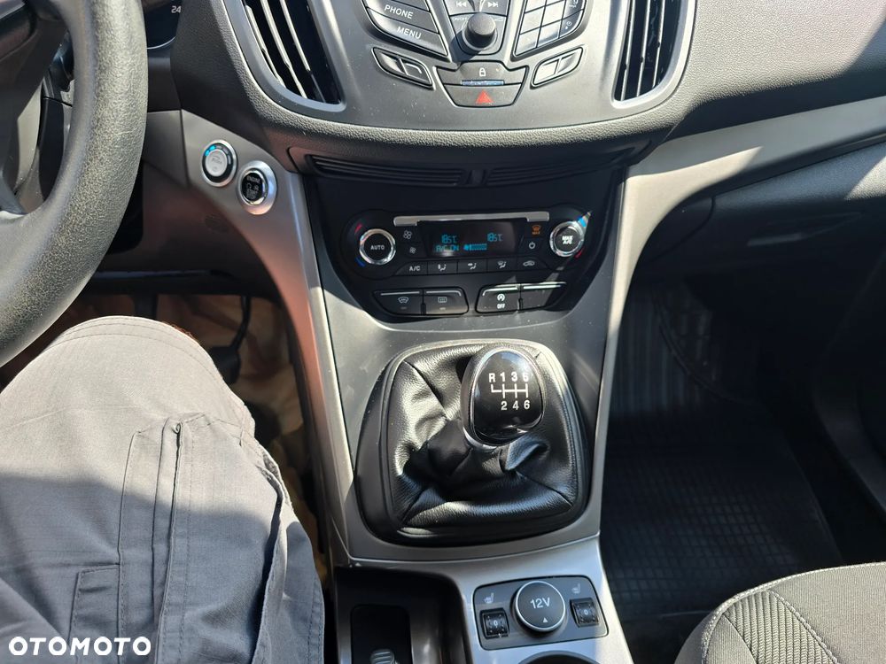 Ford Kuga - 13