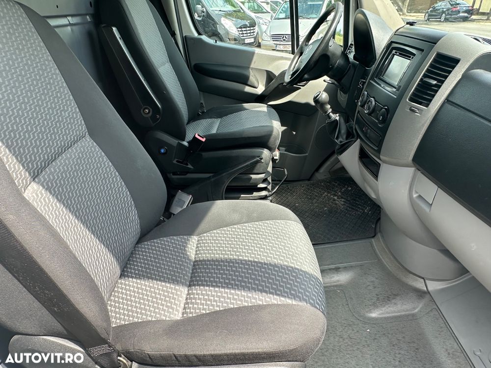 Volkswagen Crafter 2.0 TDI 140 CP mediu - 9