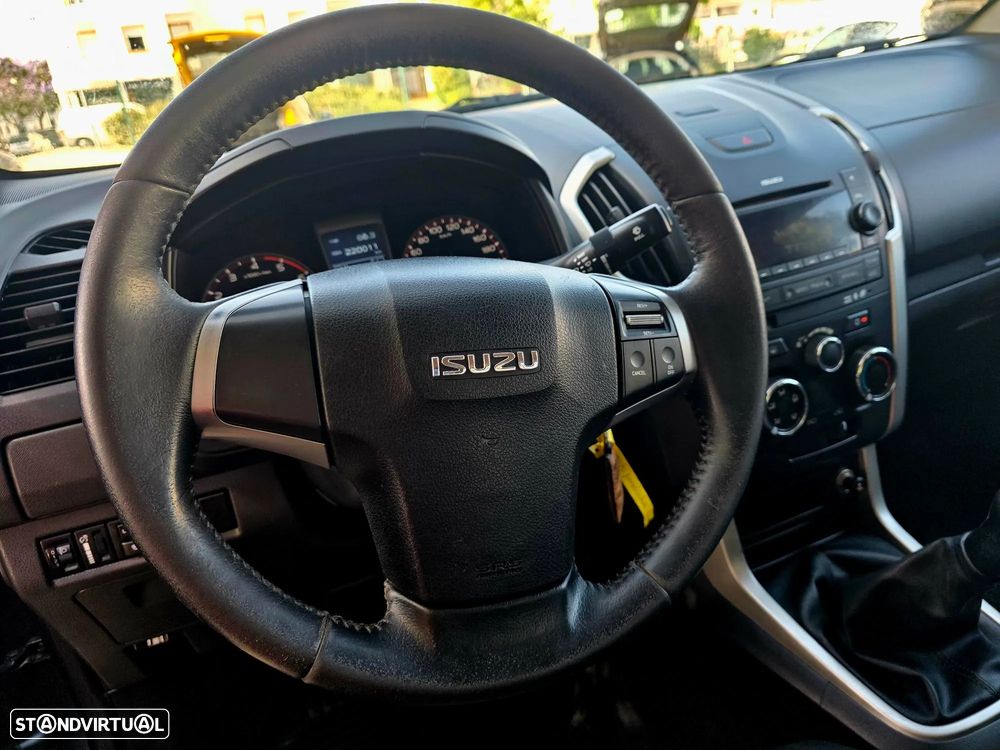 Isuzu D-Max 2.5 DTi CD 4WD LS - 15