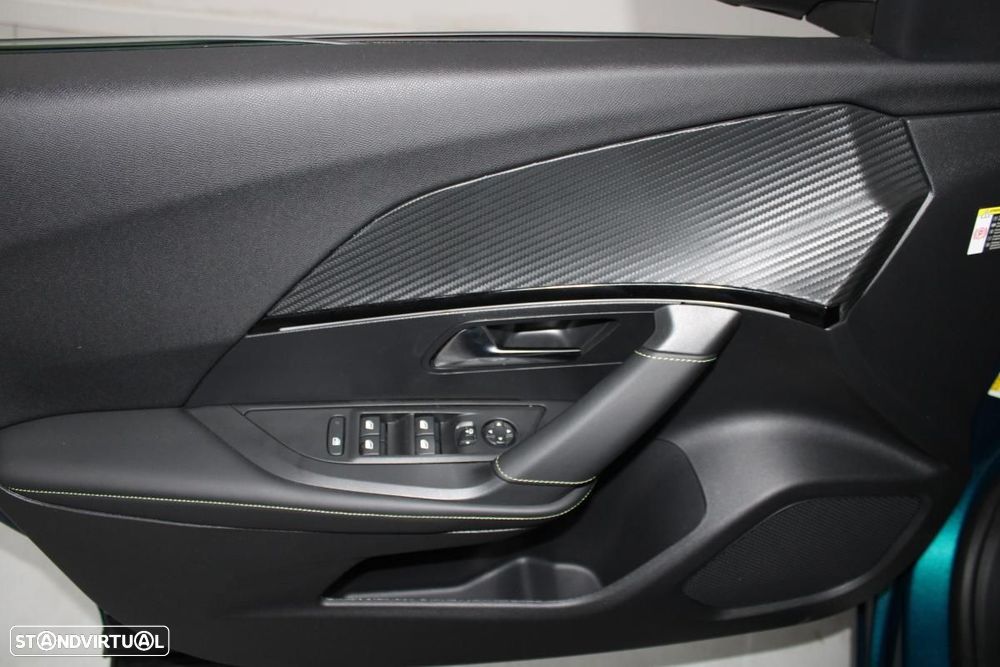 Peugeot e-2008 54 kWh GT - 7