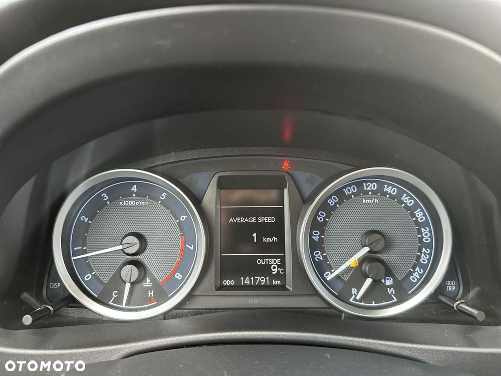 Toyota Auris 1.6 Premium Comfort - 23