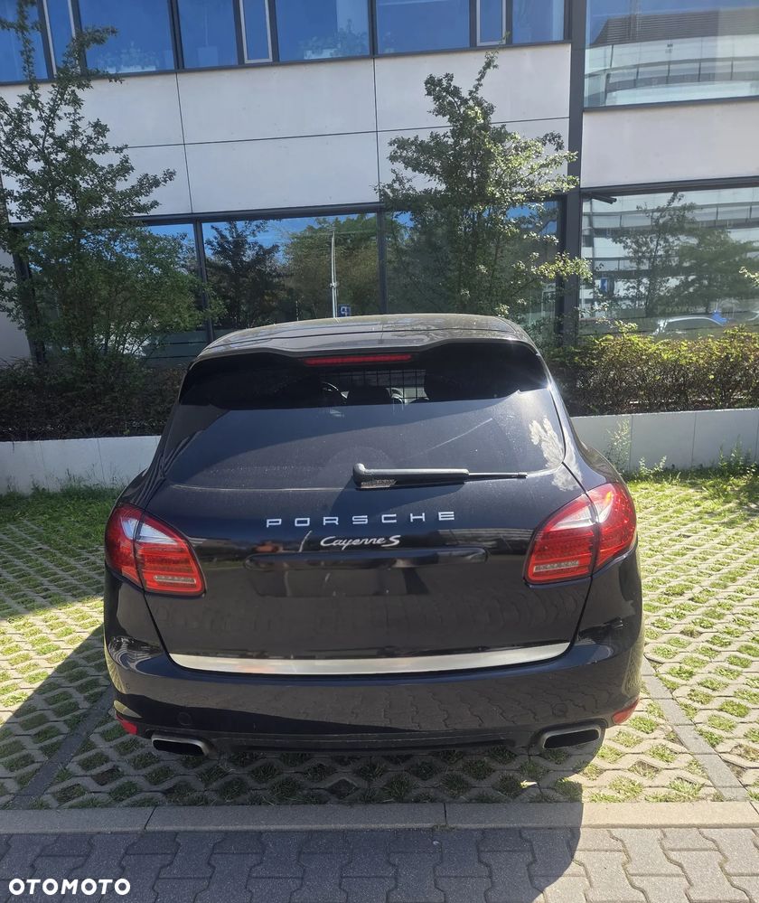 Porsche Cayenne - 2