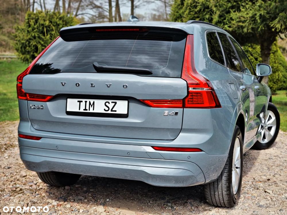 Volvo XC 60 B4 D AWD Geartronic Momentum Pro - 12