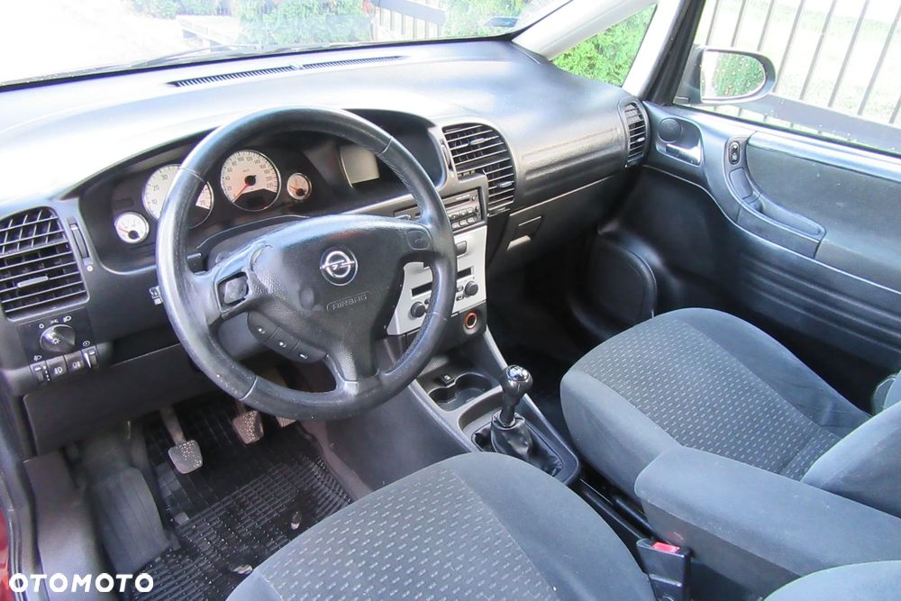 Opel Zafira - 4