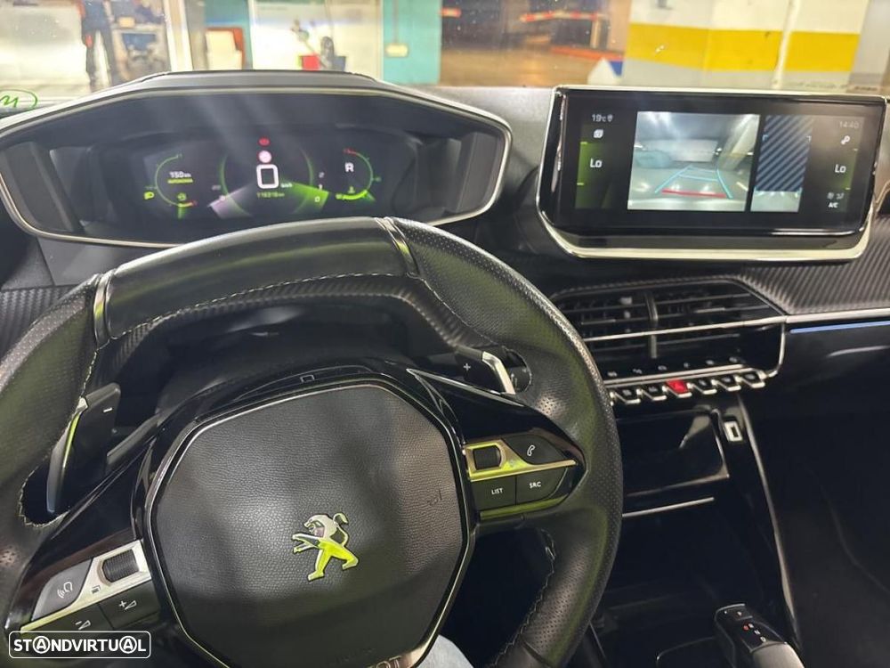 Peugeot 2008 1.5 BlueHDi GT EAT8 - 3