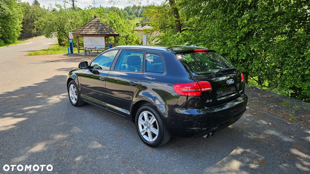 Audi A3 Sportback 2.0 TDI DPF Ambiente - 6