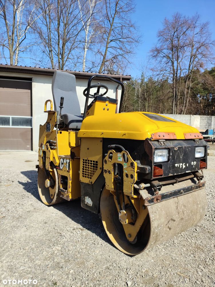 Caterpillar CB-114 - 2