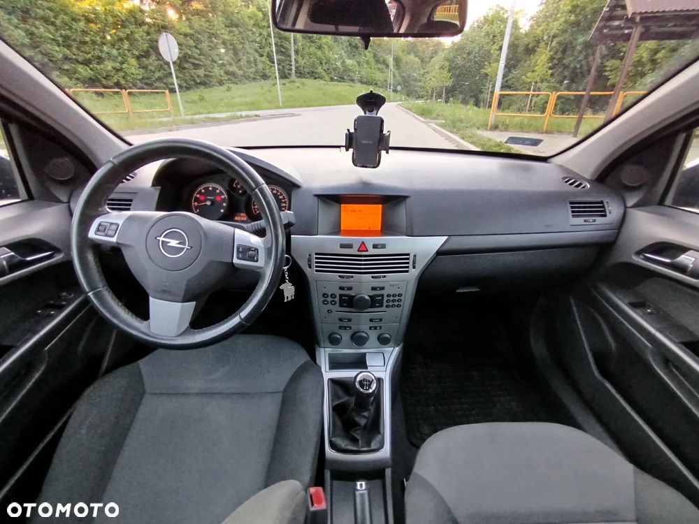 Opel Astra - 16