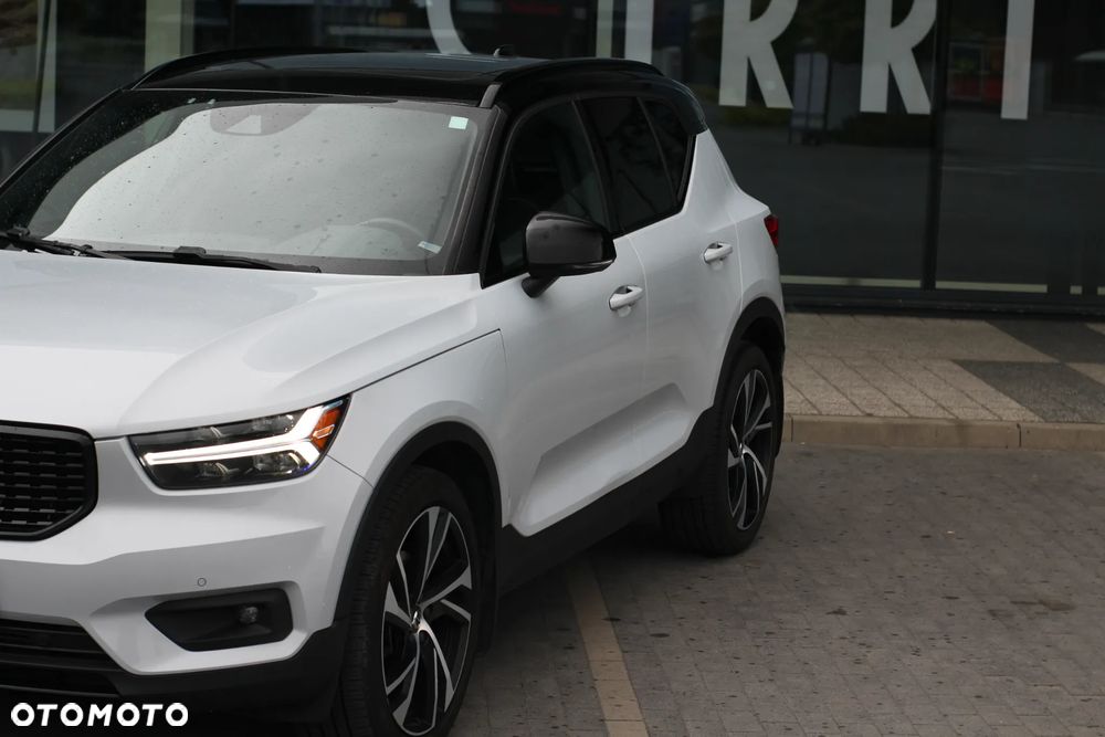 Volvo XC 40 T5 AWD R-Design - 4