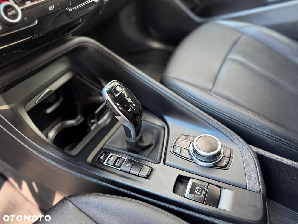 BMW X1 xDrive18d Business Edition - 15