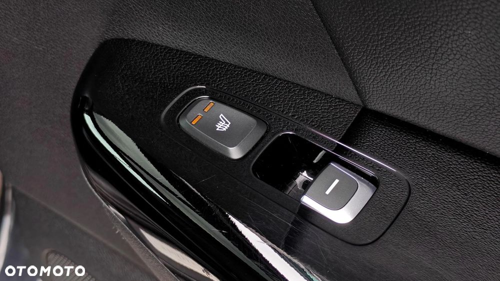 Kia Sportage 1.6 T-GDI AWD GT LINE - 37