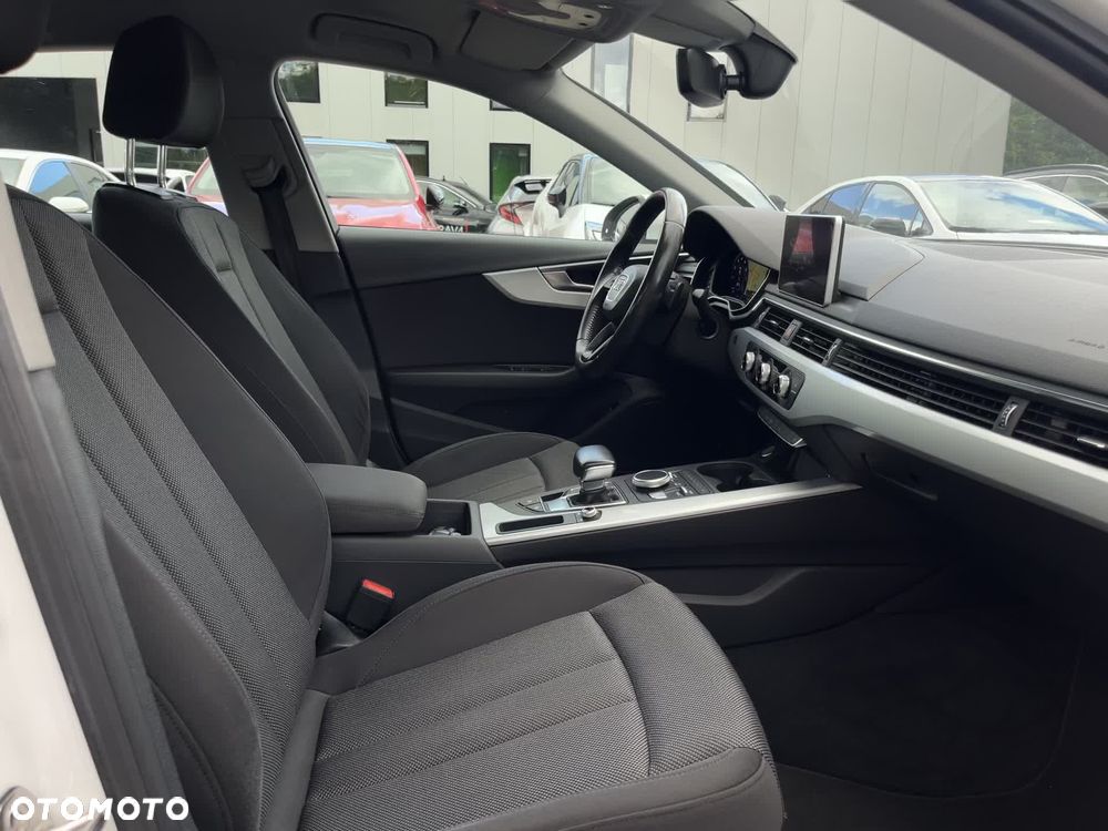 Audi A4 Limousine 1.4 TFSI Sport S tronic - 14
