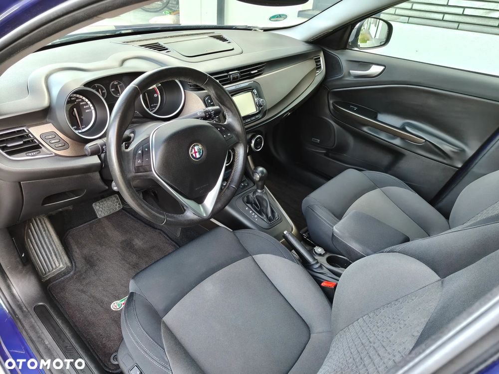 Alfa Romeo Giulietta 2.0 JTDM Exclusive TCT - 12