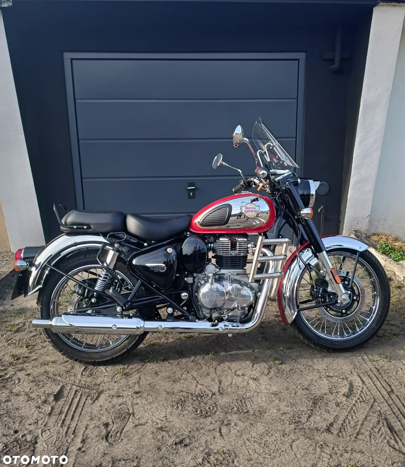 Royal Enfield Classic - 2