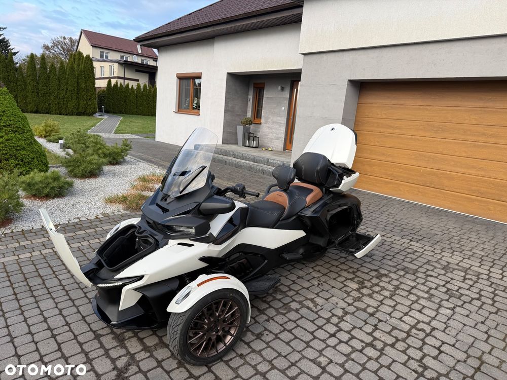 Can-Am Spyder - 26