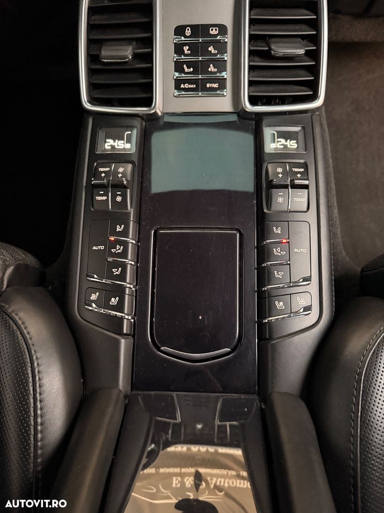 Porsche Panamera 3.0 PDK 4S Executive - 17