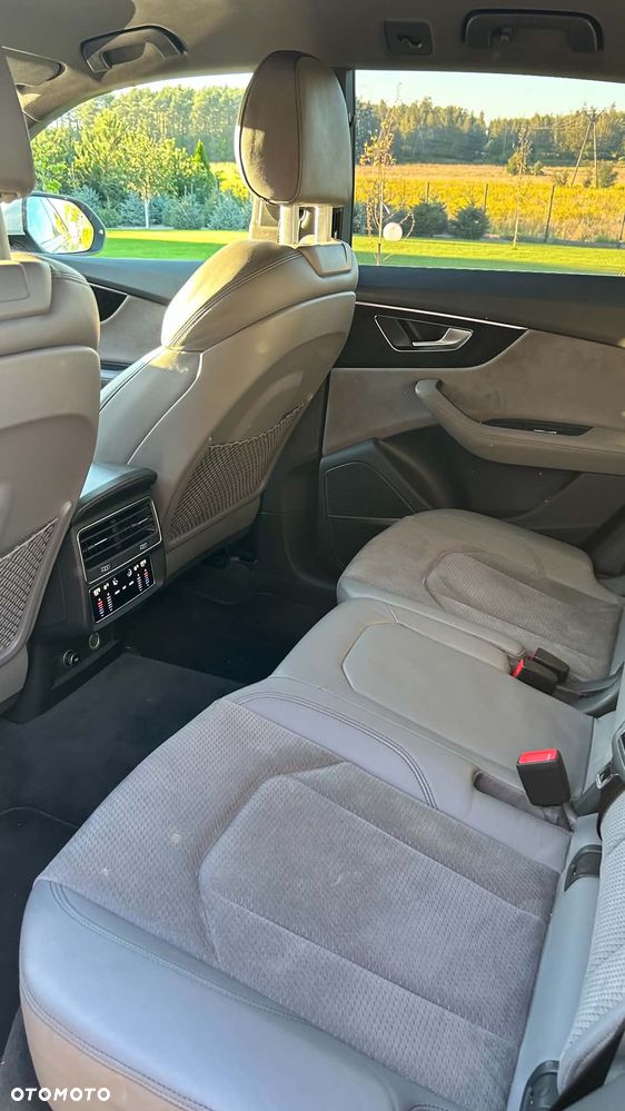 Audi Q8 - 6