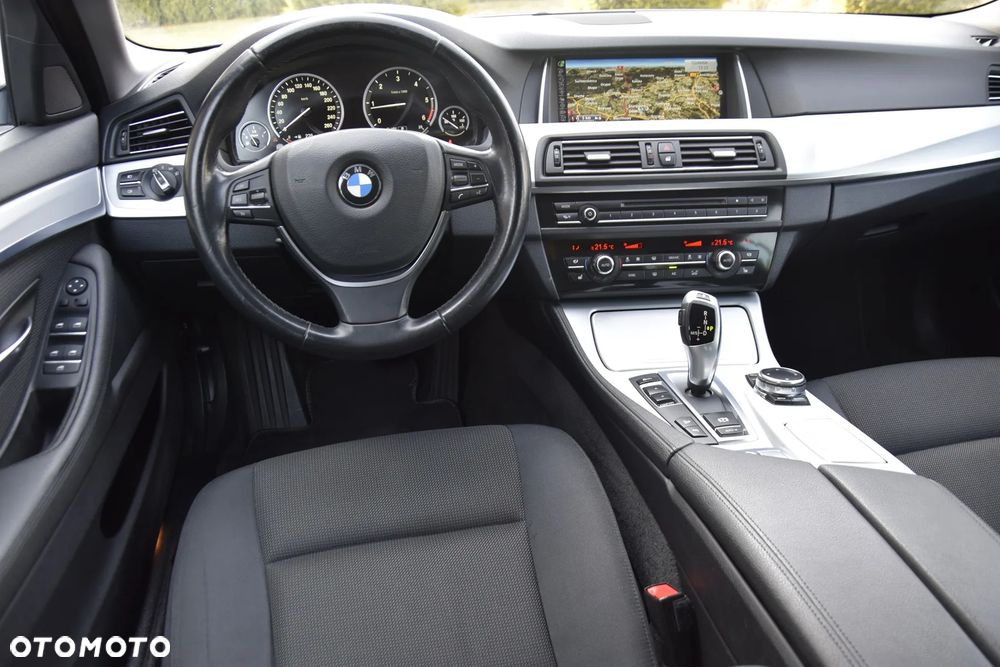 BMW Seria 5 520d xDrive - 5