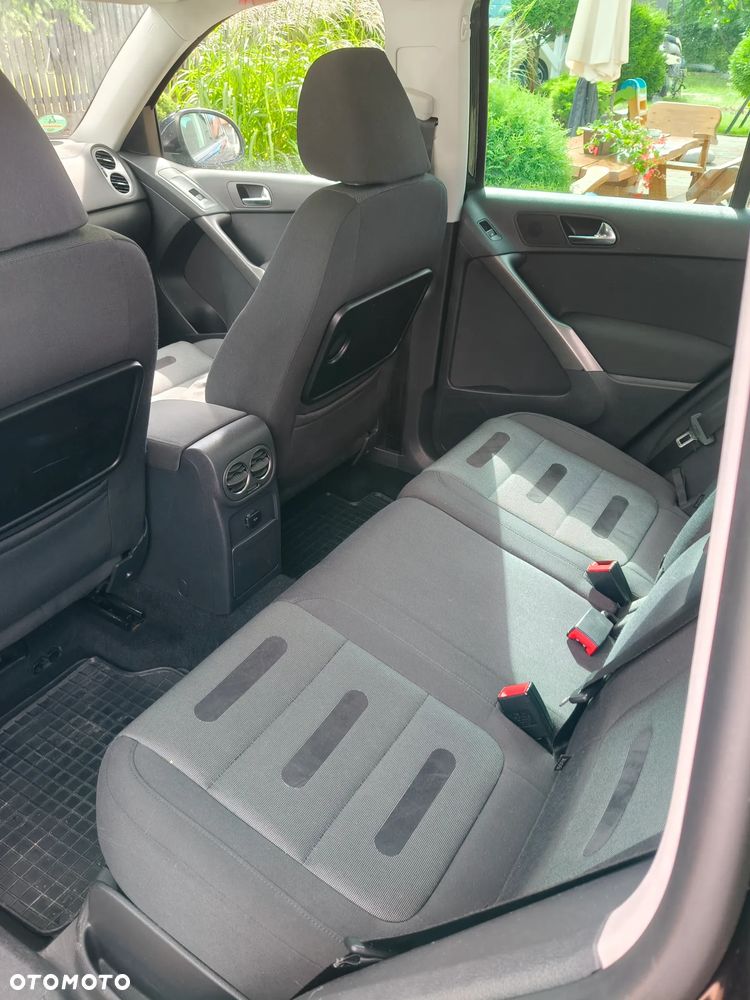 Volkswagen Tiguan - 8
