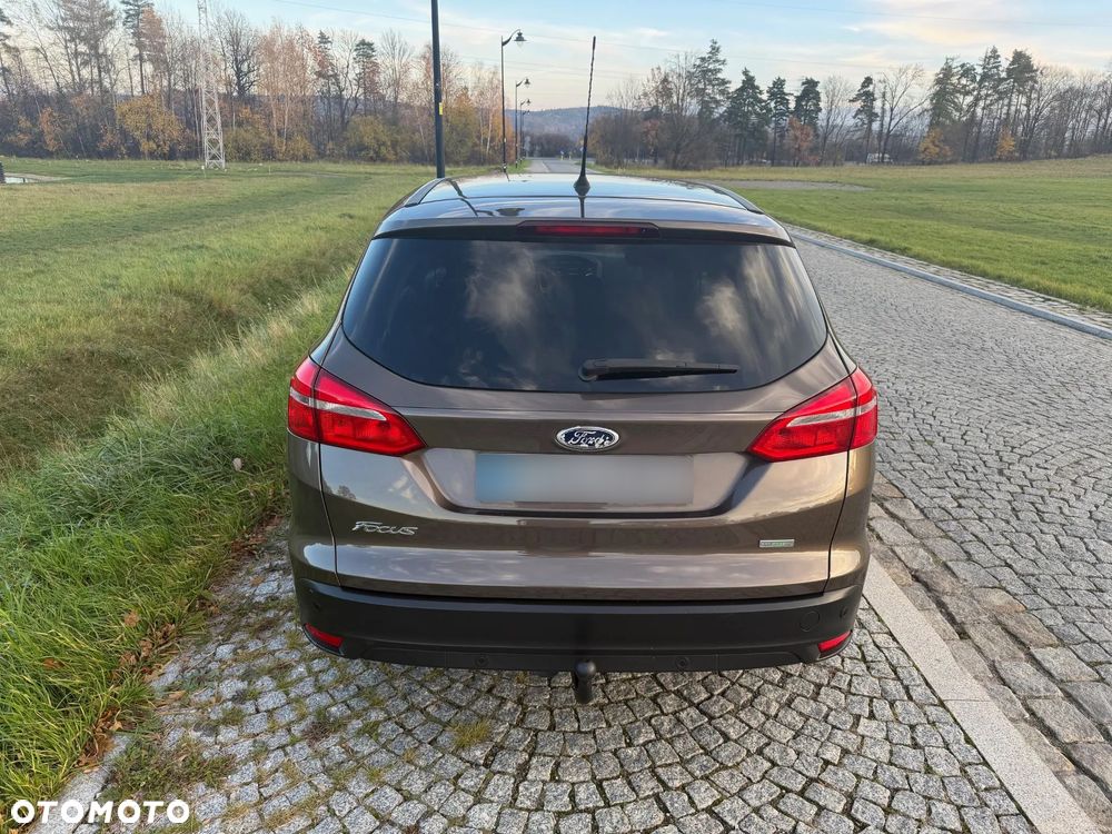 Ford Focus ver-turnier-titanium - 3