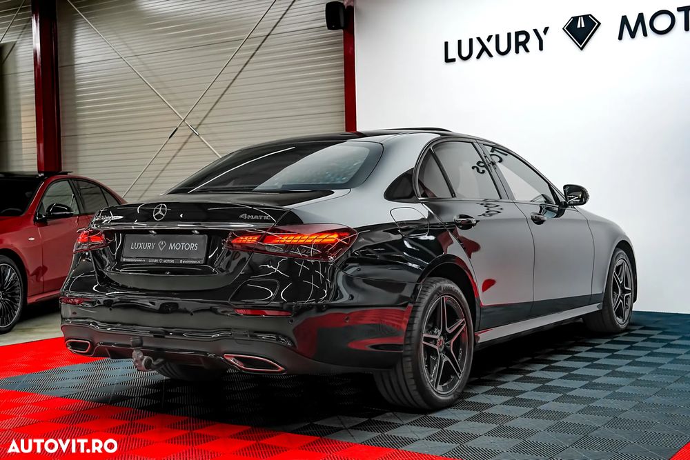Mercedes-Benz E 300 de 4Matic 9G-TRONIC AMG Line - 11
