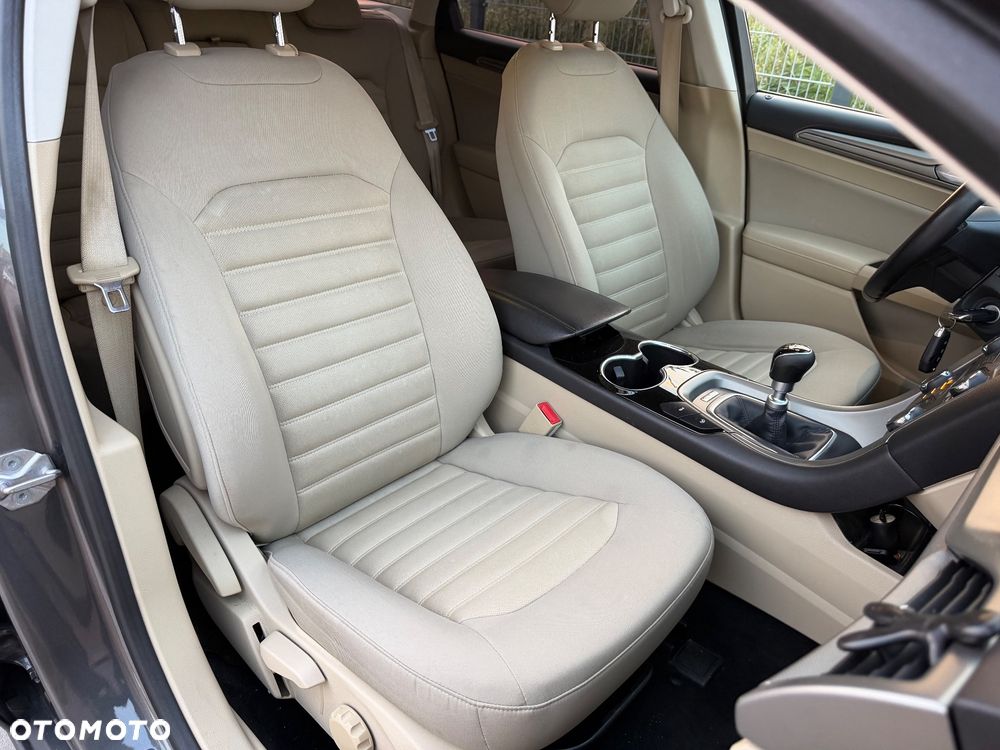Ford Mondeo - 27