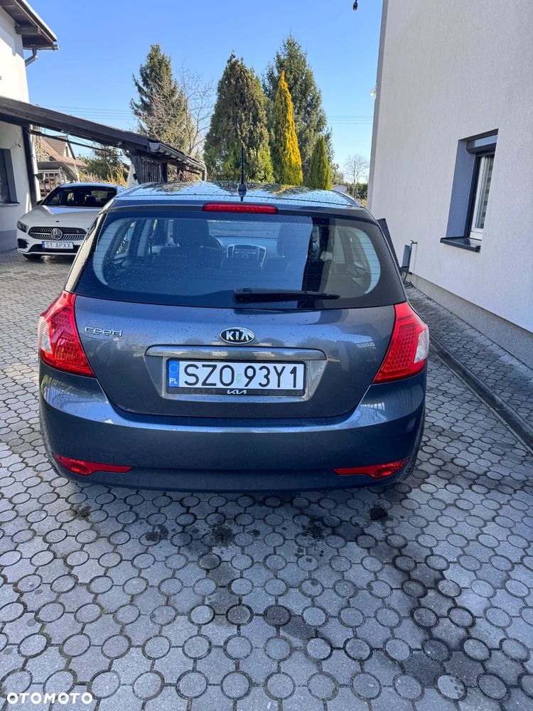 Kia Ceed - 3