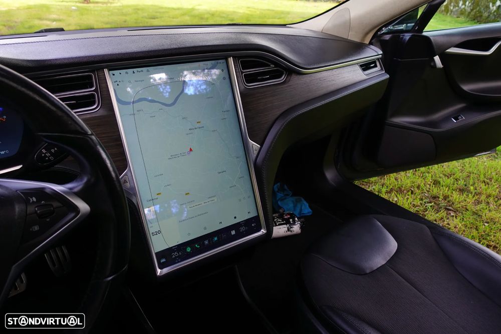 Tesla Model S Standard - 38
