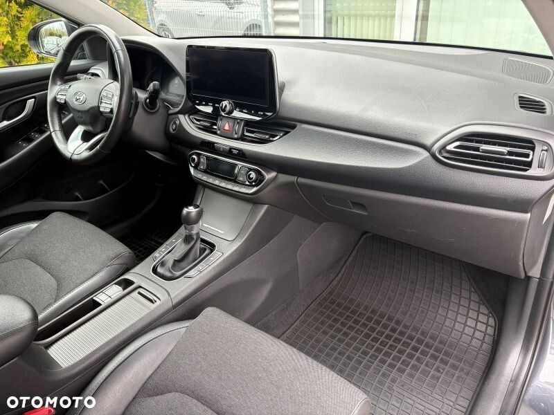 Hyundai i30 1.5 T-GDI 48V Executive DCT - 10