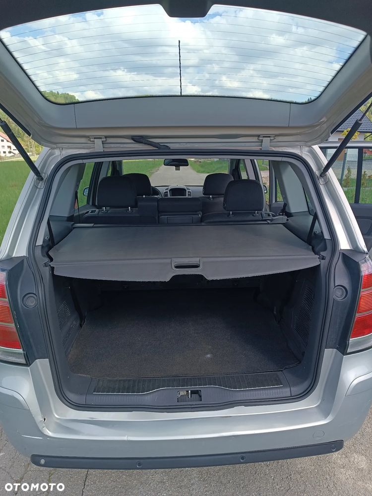Opel Zafira 1.8 Sport - 14