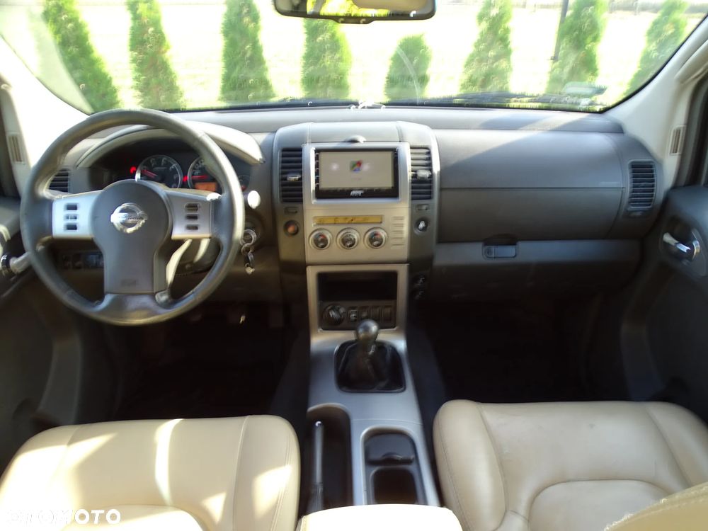 Nissan Pathfinder 2.5 DCi Elegance + - 3