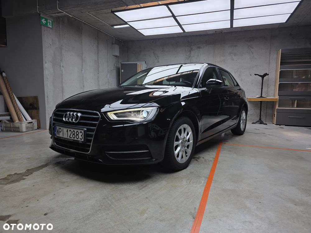 Audi A3 Sportback - 2
