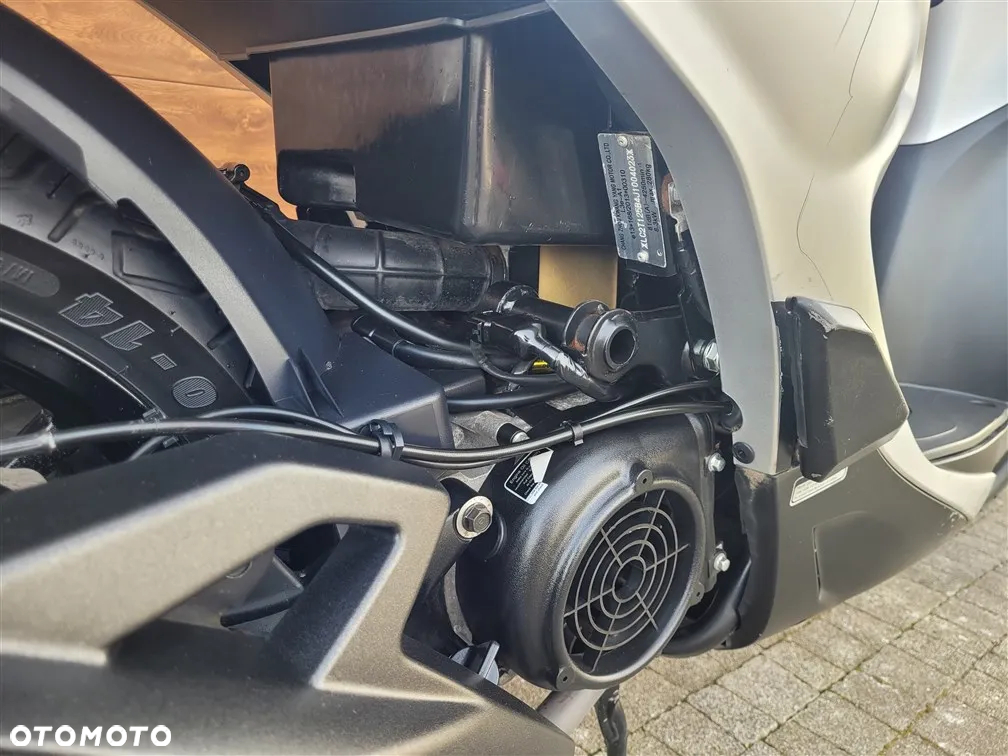 Kymco People - 32