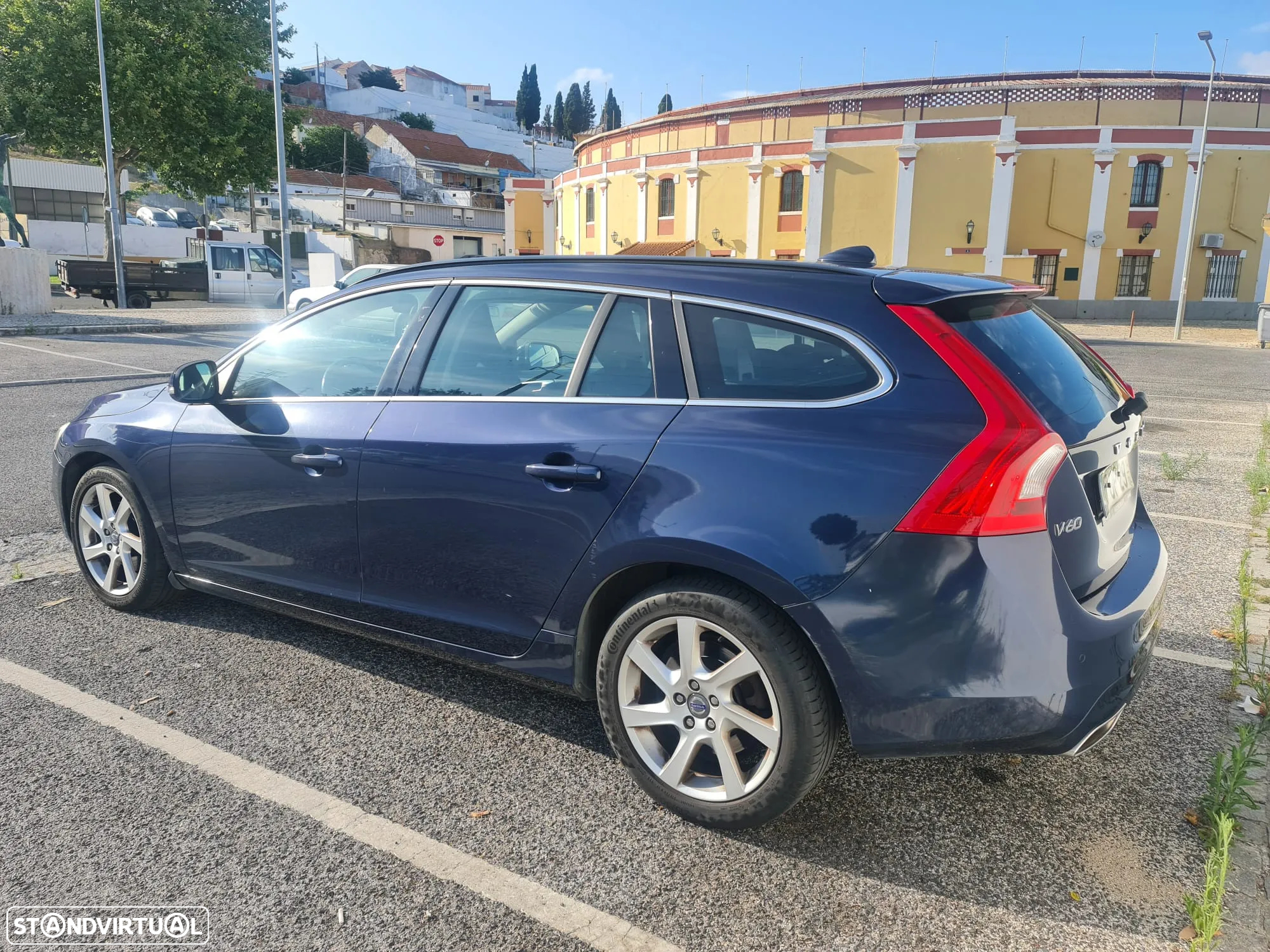 Volvo V60 2.0 D4 Momentum - 6
