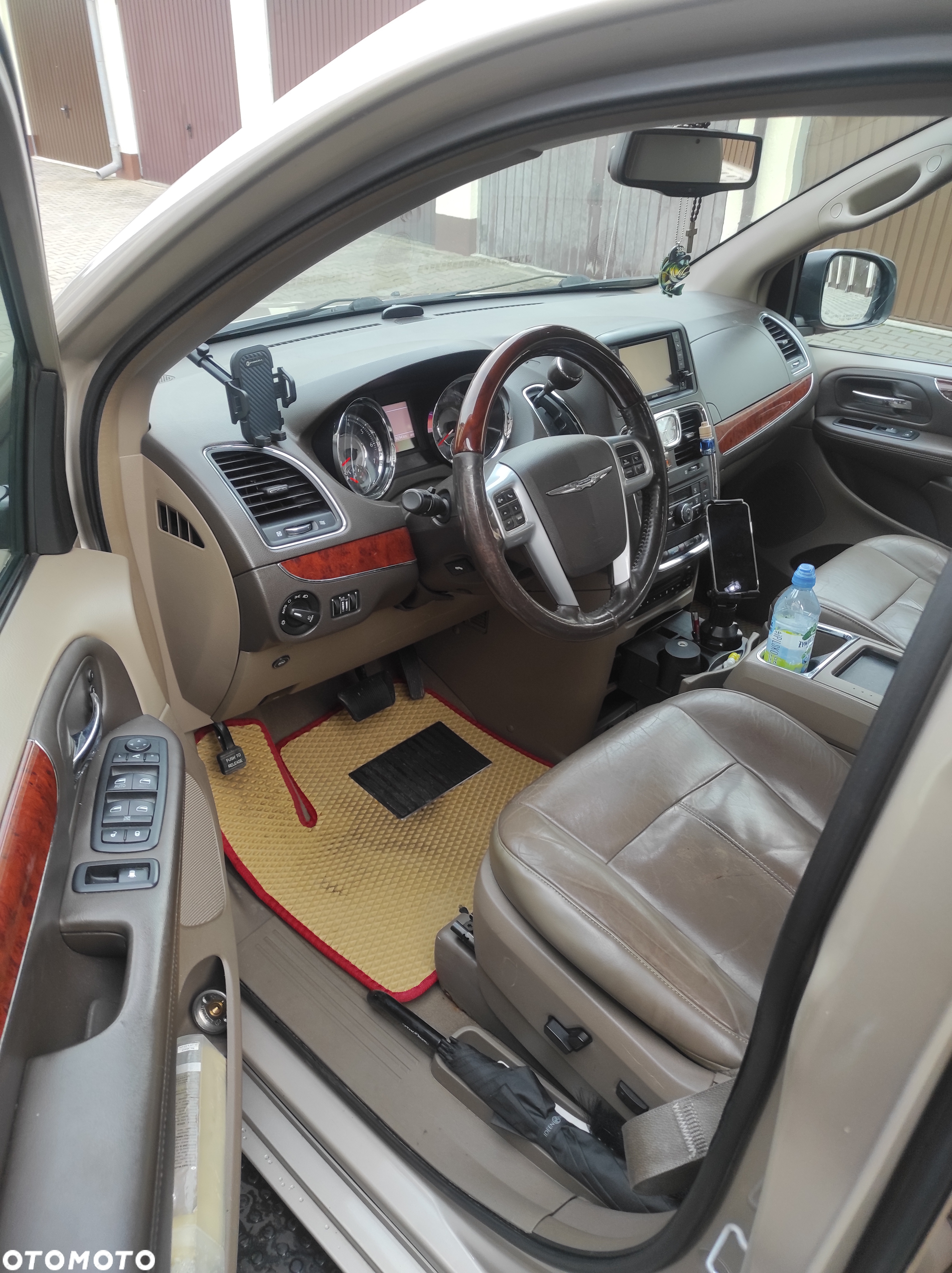Chrysler Town & Country 3.6 Limited - 7