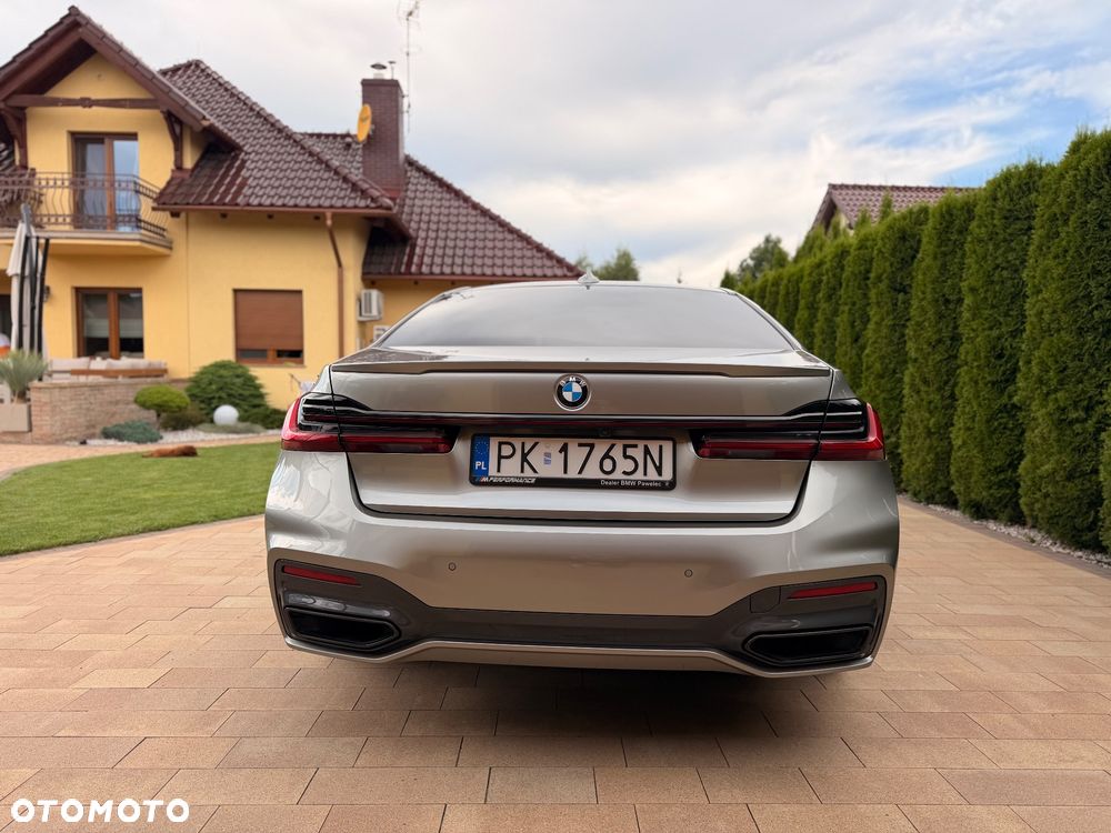 BMW Seria 7 740d xDrive mHEV - 7