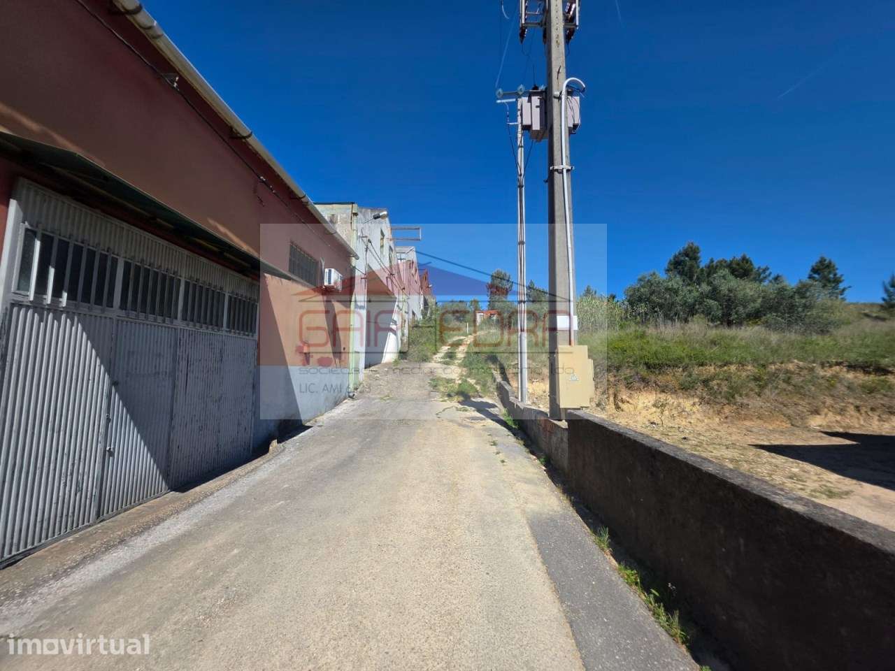 Terreno com 500 m2 na zona industrial da Pedrulha em Coimbra - Grande imagem: 2/6