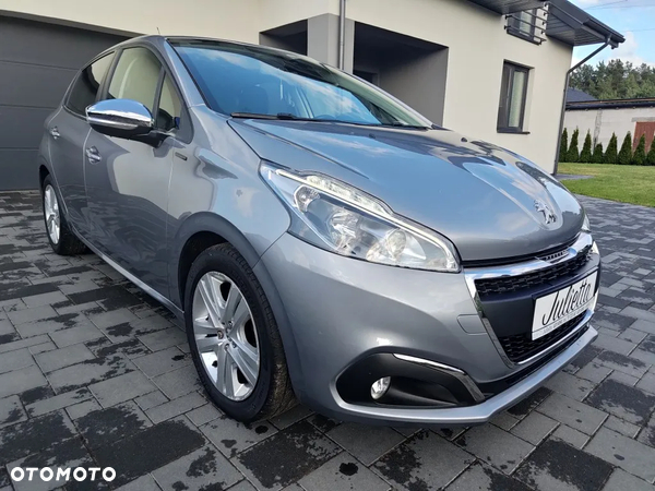 Peugeot 208 PureTech 82 Stop & Start Signature