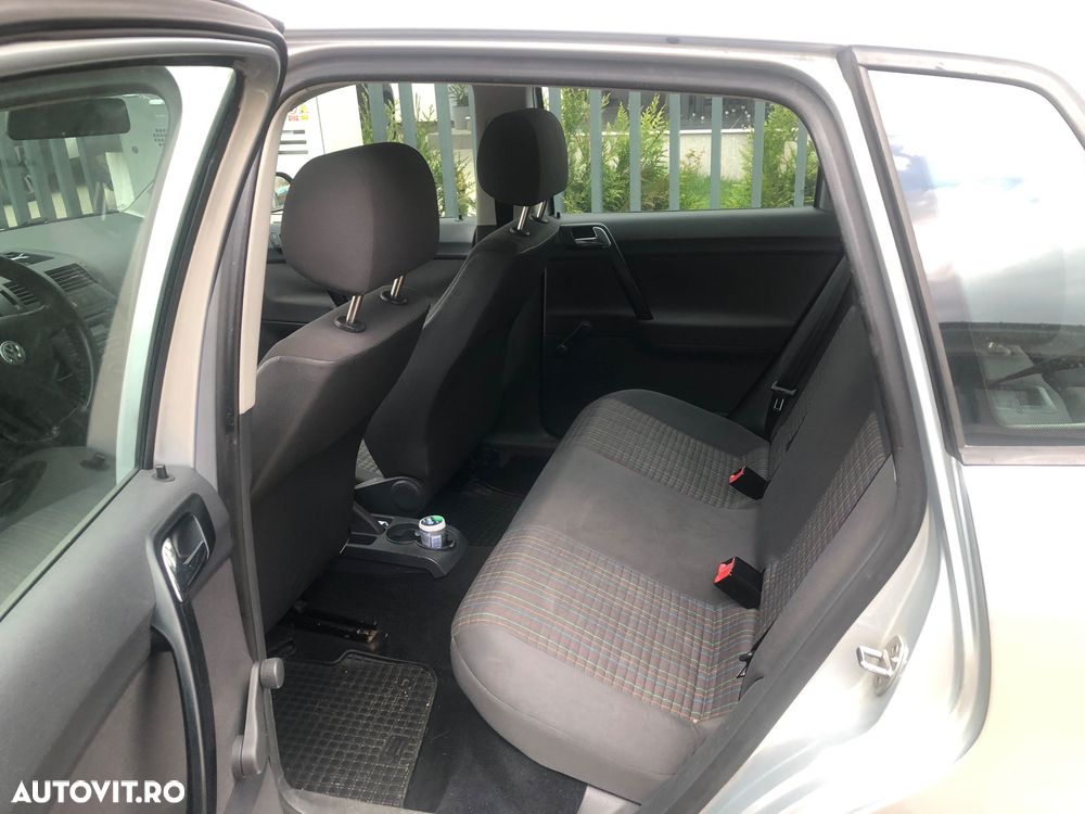 Volkswagen Polo 1.2 Attractive - 5