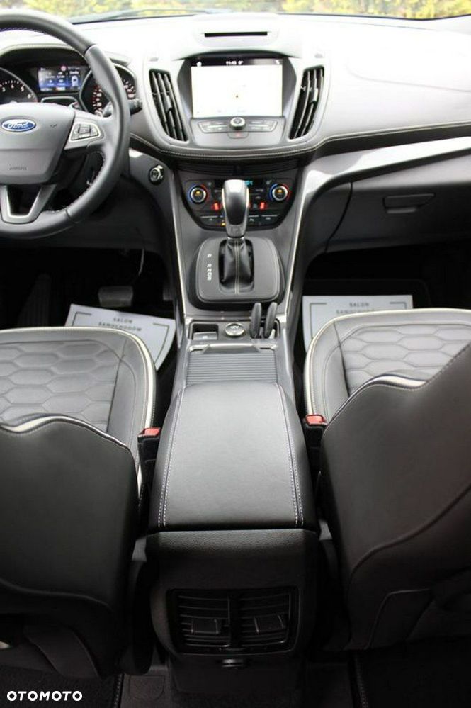 Ford Kuga 1.5 EcoBoost 2x4 Vignale - 30