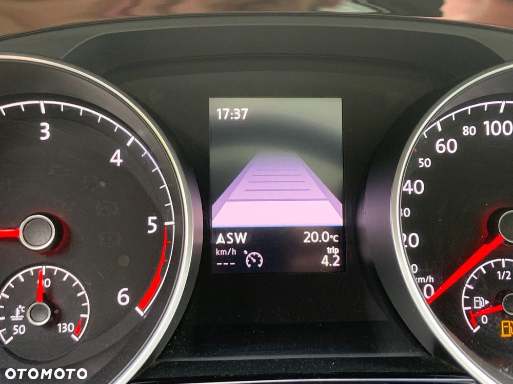 Volkswagen Touran 1.6 TDI BMT SCR Comfortline - 16