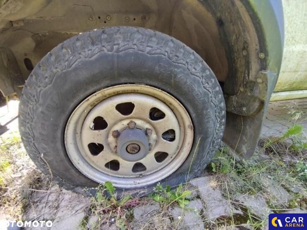 Nissan NP300 - 19