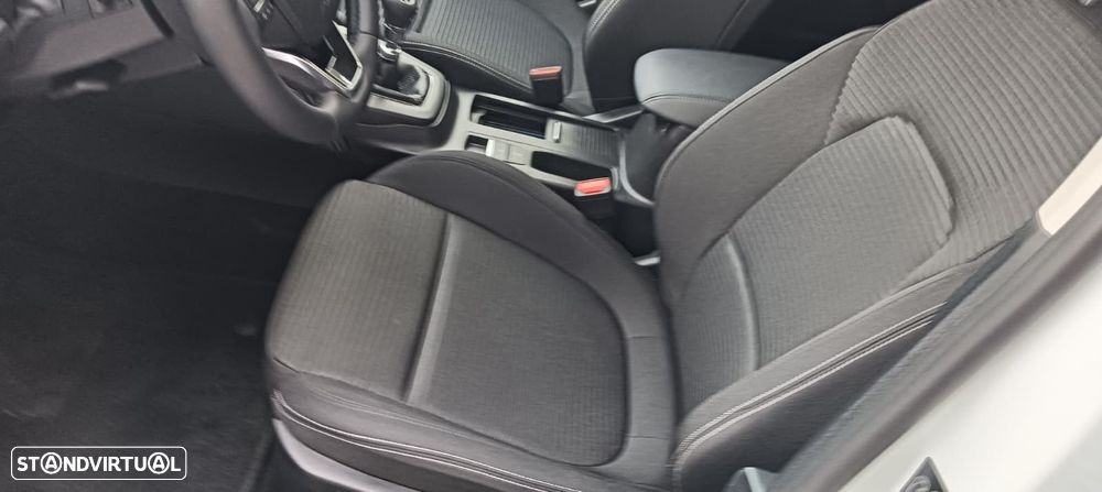 Ford Focus 1.0 EcoBoost MHEV Active X - 11