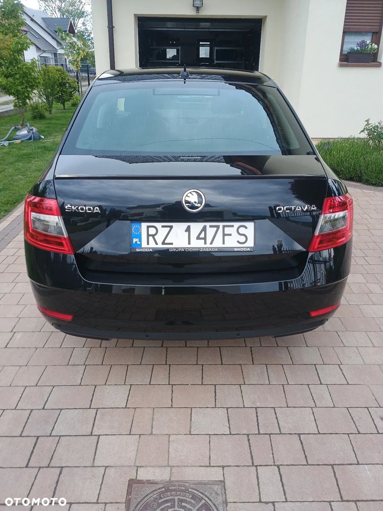 Skoda Octavia 1.5 TSI ACT Style DSG - 3