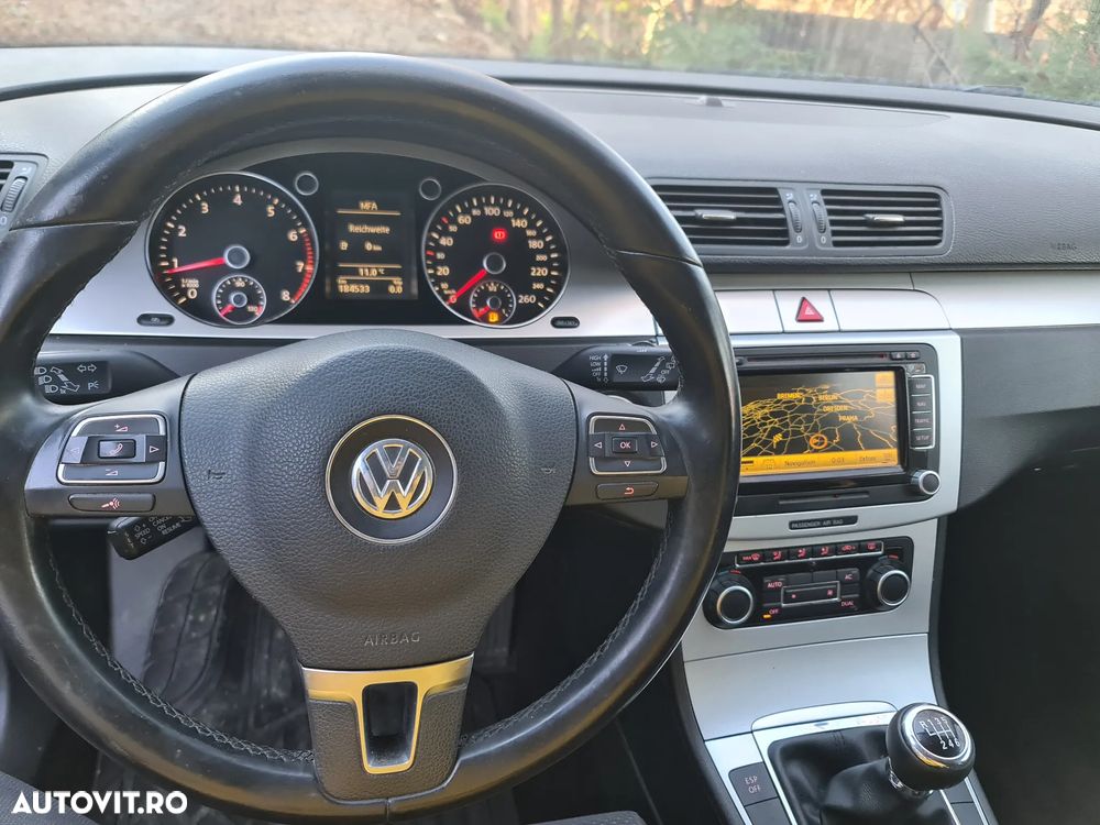 Volkswagen Passat Variant 1.8 TSI Comfortline - 14