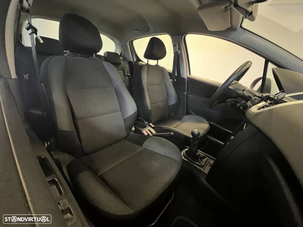 Peugeot 207 1.4 HDi Active - 7