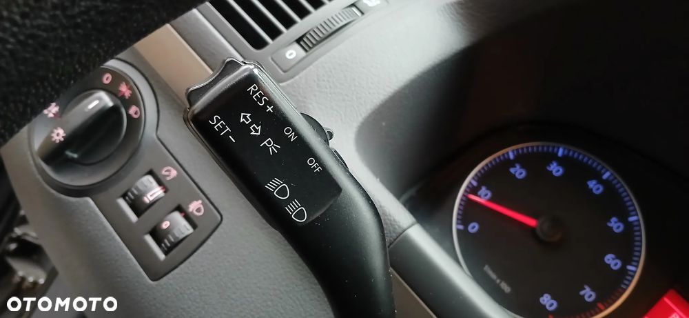 Volkswagen Touran 1.4 TSI Life - 10