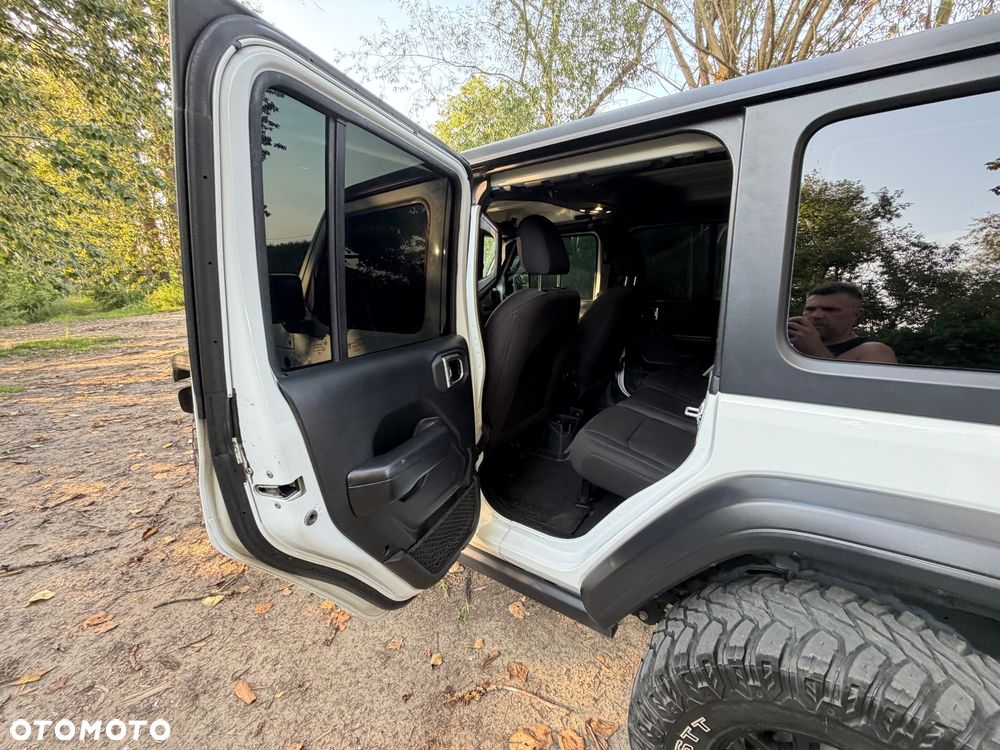 Jeep Wrangler - 20